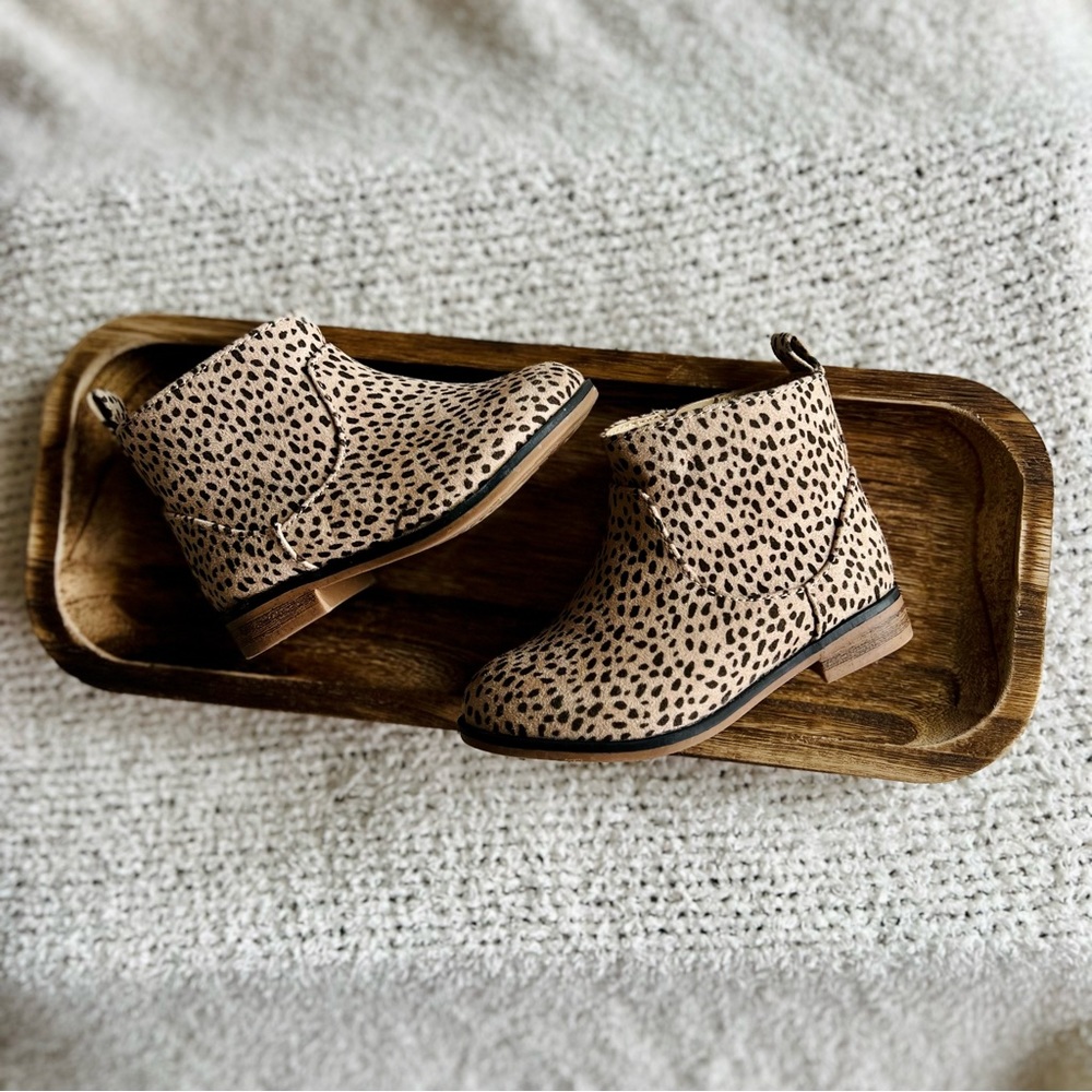 Cat & Jack Leopard Toddler Booties, Size 6